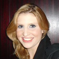 Angela Lindstrom Photo 6