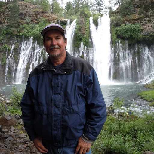 Mike Farrell Photo 18