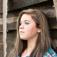 Samantha Mckinney Photo 14