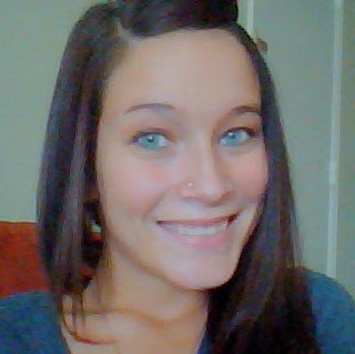 Caitlin George Photo 16