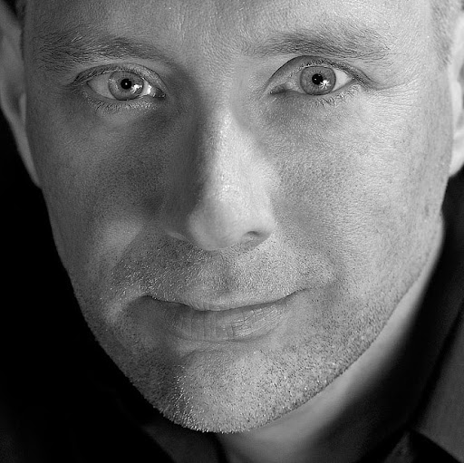 Sam Lowe Photo 37