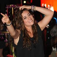 Elizabeth Parada Photo 28