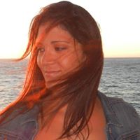 Danielle Roebuck Photo 3