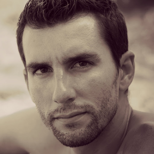 Victor Acosta Photo 14
