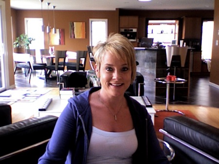 Catherine Leonard Photo 11