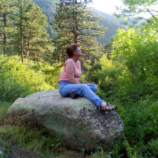 Tracey Nichols Photo 9