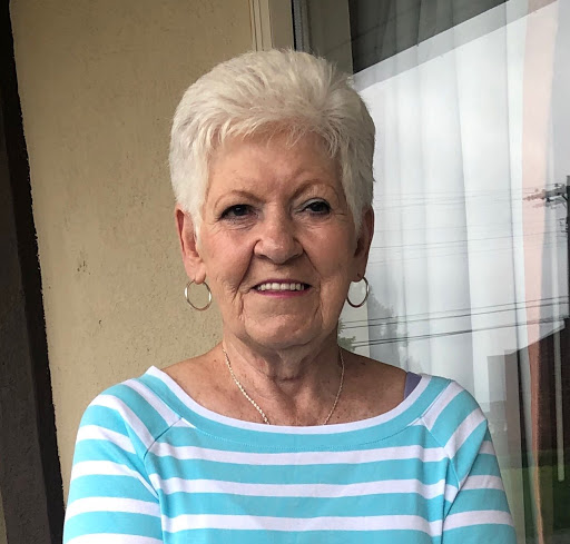 Donna Lowry Photo 29