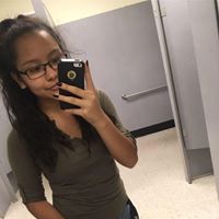 Cynthia Flores Photo 19