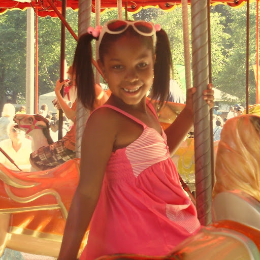 Lauryn Moore Photo 18