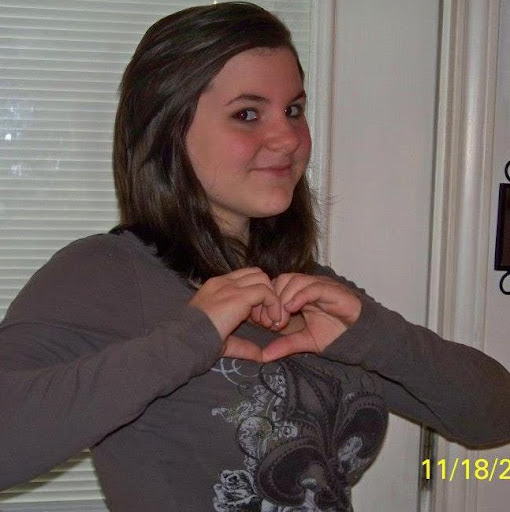 Samantha Flowers Photo 7