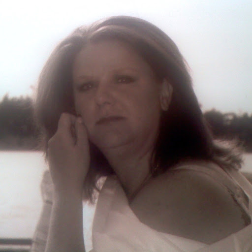 Lynn Morgan Photo 43