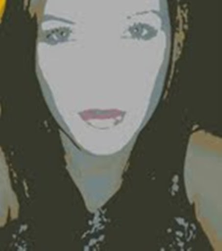 Laura Hand Photo 15