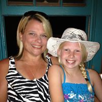 Michelle Arnold Photo 8