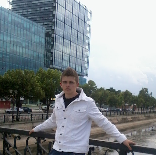 Adrian Valentin Photo 27