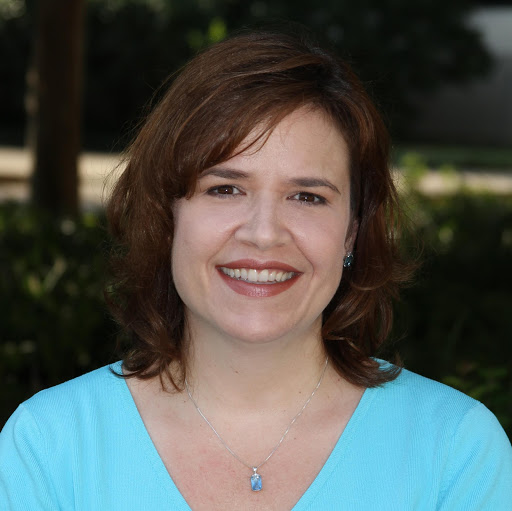 Jennifer Mayes Photo 32