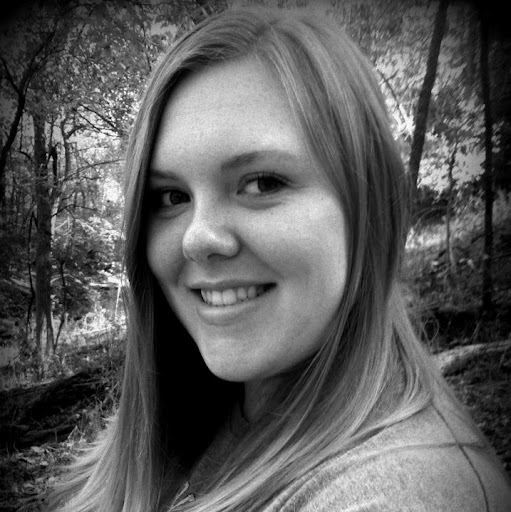 Erica Robertson Photo 16