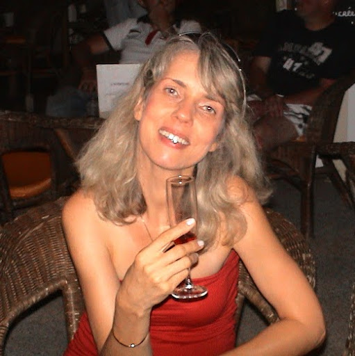 Suzanne Muller Photo 6