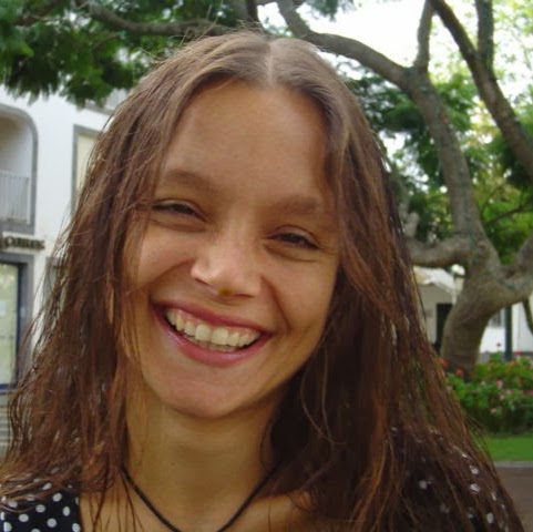 Carla Cook Photo 10