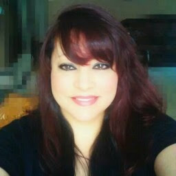 Debbie Castaneda Photo 21