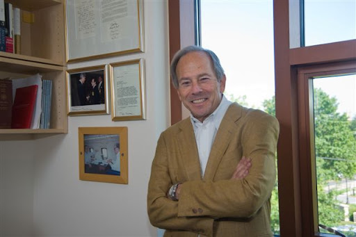Robert Pastor Photo 32