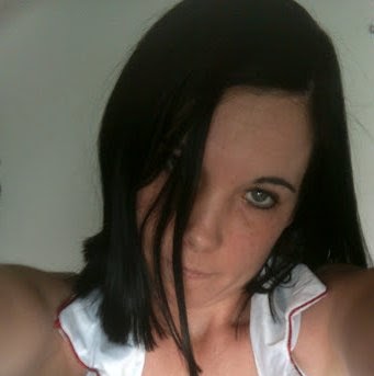Vicki Moore Photo 25