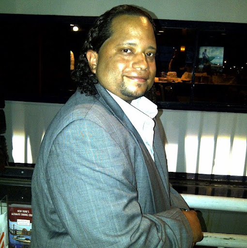 Angel Flores Photo 32
