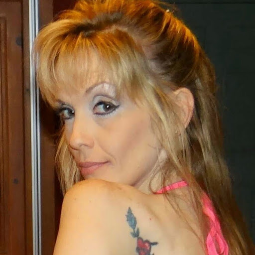 Julie Heath Photo 5