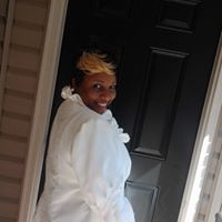 Angela Heard Photo 41