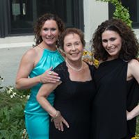 Stephanie Hewitt Photo 11