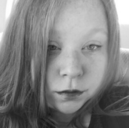 Samantha Edwards Photo 35
