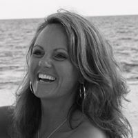 Melissa Magee Photo 40