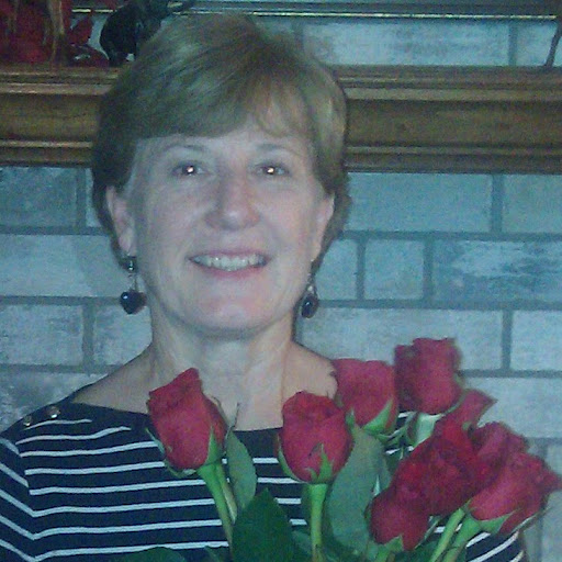 Stephanie Singleton Photo 16