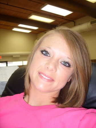 Amanda Davidson Photo 17