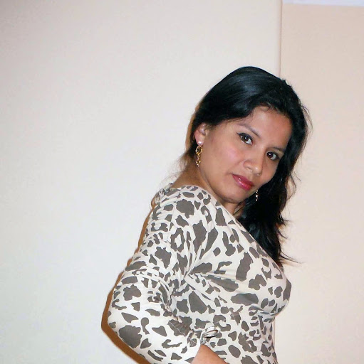 Kelly Barrios Photo 30