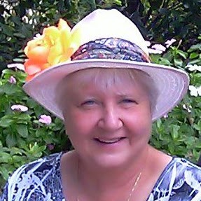 Linda Day Photo 42