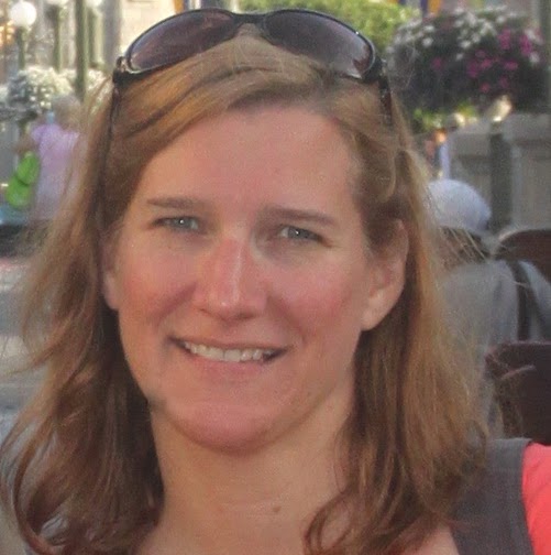 Christine Malone Photo 32