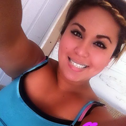 Cynthia Corona Photo 37