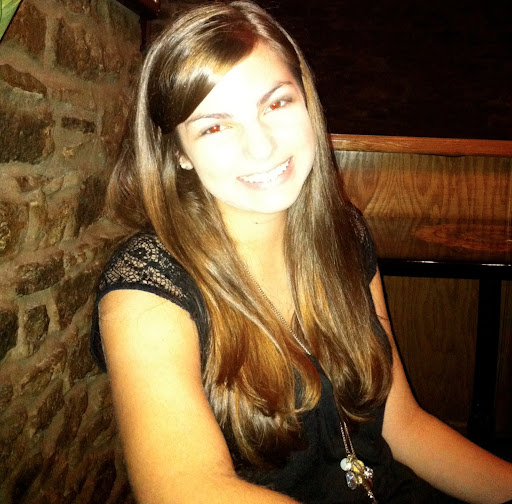 Rachael Montgomery Photo 40