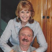 Linda Cheek Photo 27