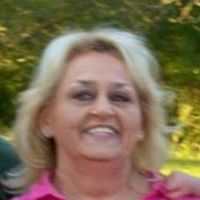 Jennifer Lyle Photo 27