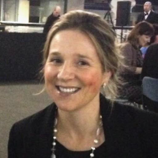 Louise Jones Photo 7