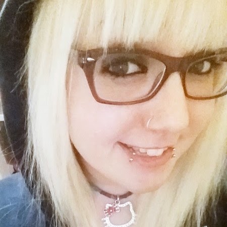 Sara Howell Photo 9