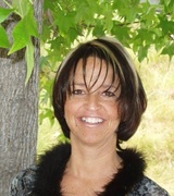 Kelly Harris Photo 5