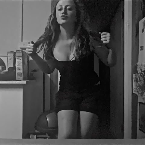 Ella Campbell Photo 33
