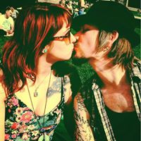 Jennifer Kuhn Photo 37