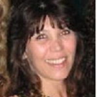Laurie Hayward Photo 7