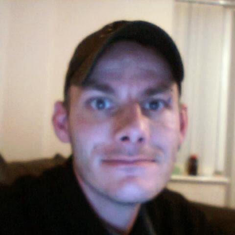 Oliver Sharp Photo 16
