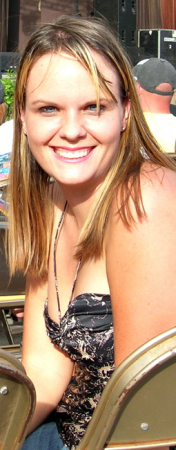 Nikki Gibbs Photo 25
