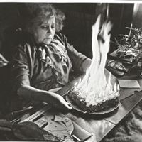 Elizabeth Ollis Photo 3
