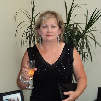 Carol Knight Photo 44